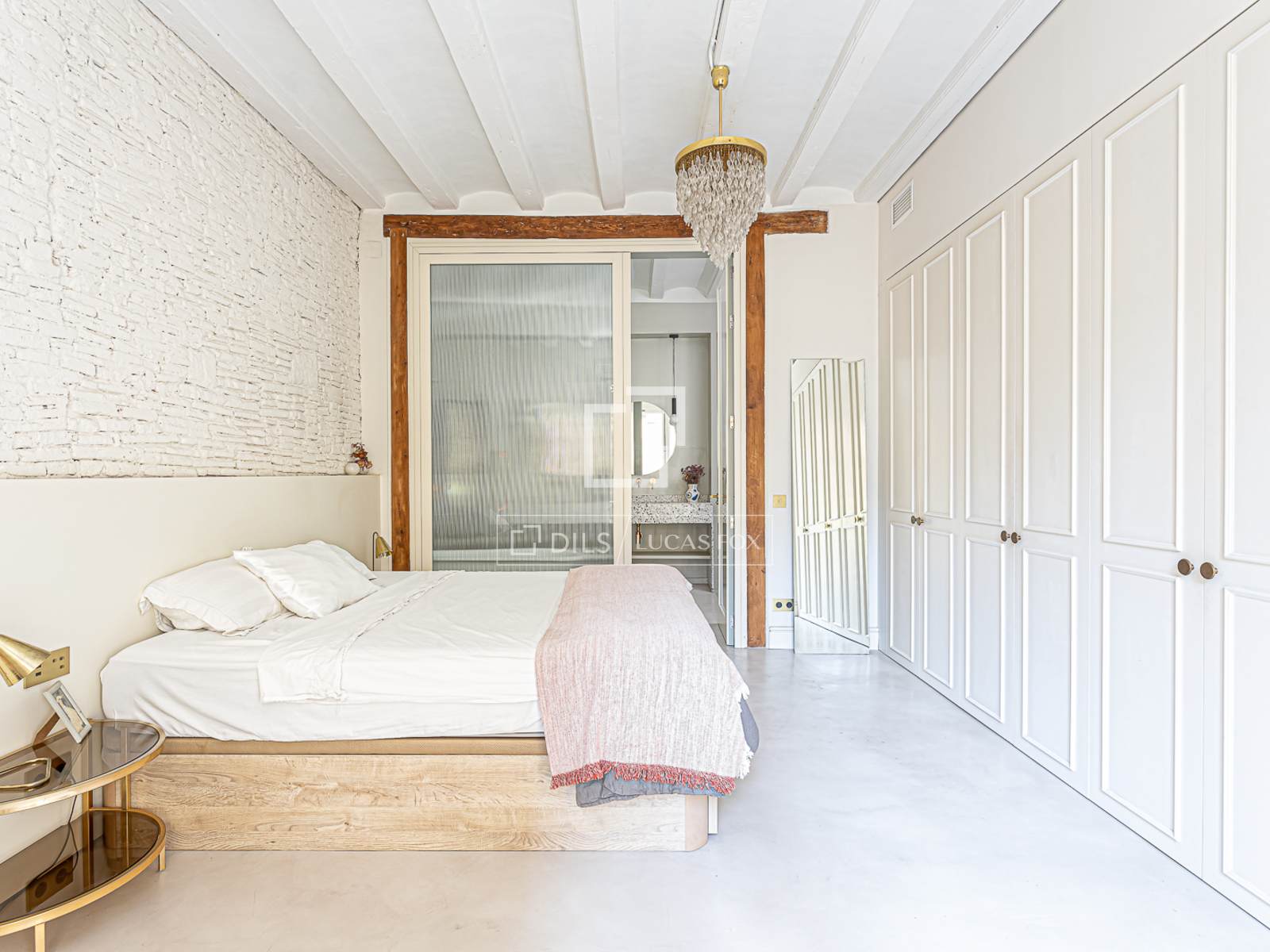 Apartamento en Barcelona, España 3 dormitorios, 178 m2 No. 160811