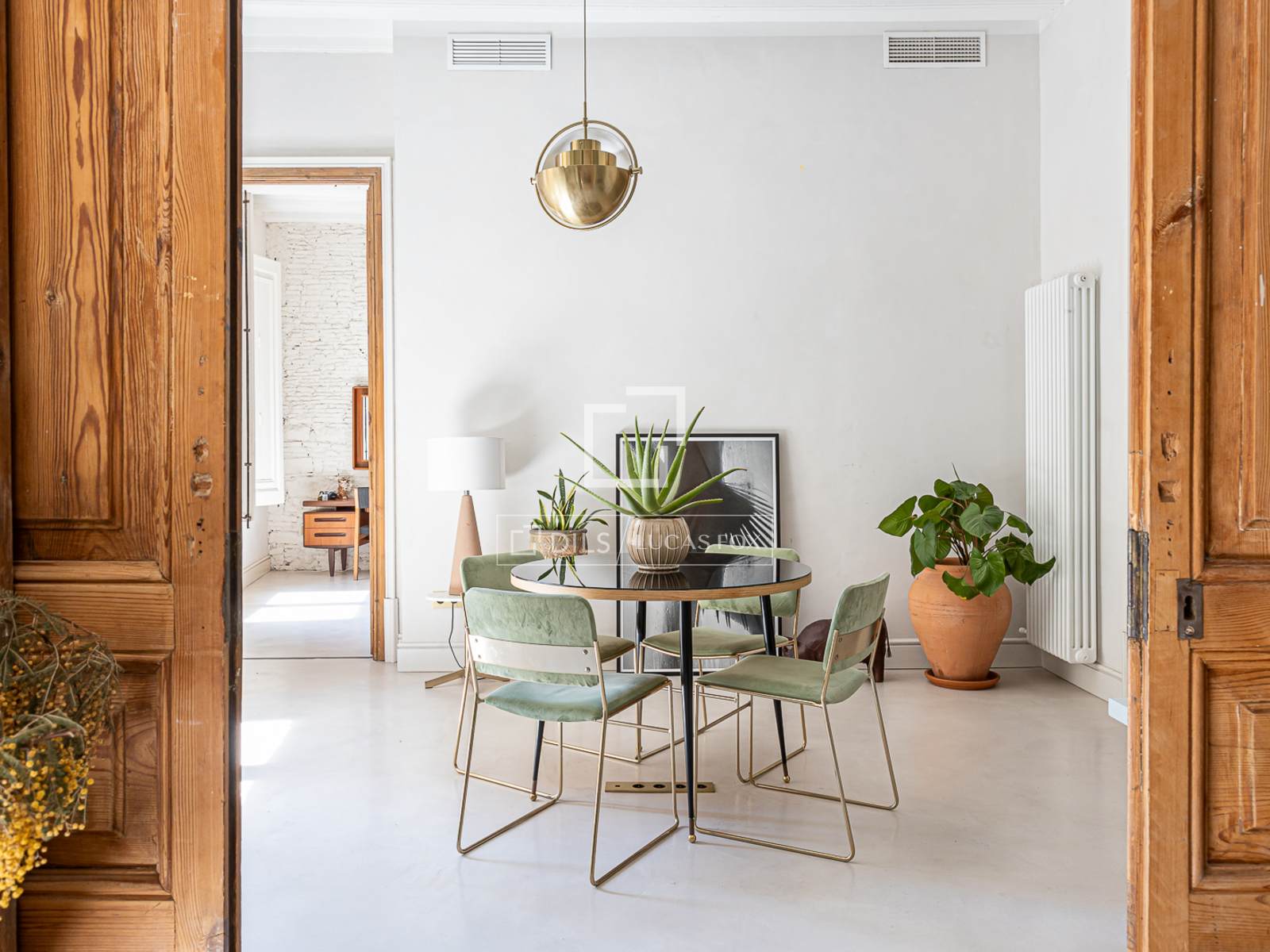 Apartamento en Barcelona, España 3 dormitorios, 178 m2 No. 160811