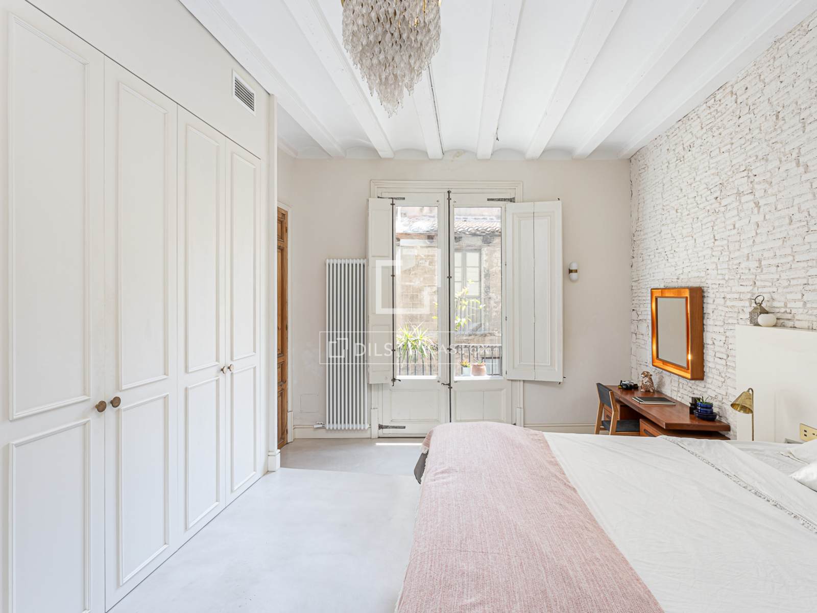 Apartamento en Barcelona, España 3 dormitorios, 178 m2 No. 160811