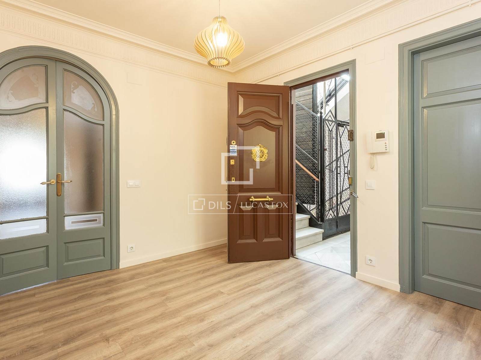 Квартира в Барселона, Испания 4 спальни, 137м2 №160816
