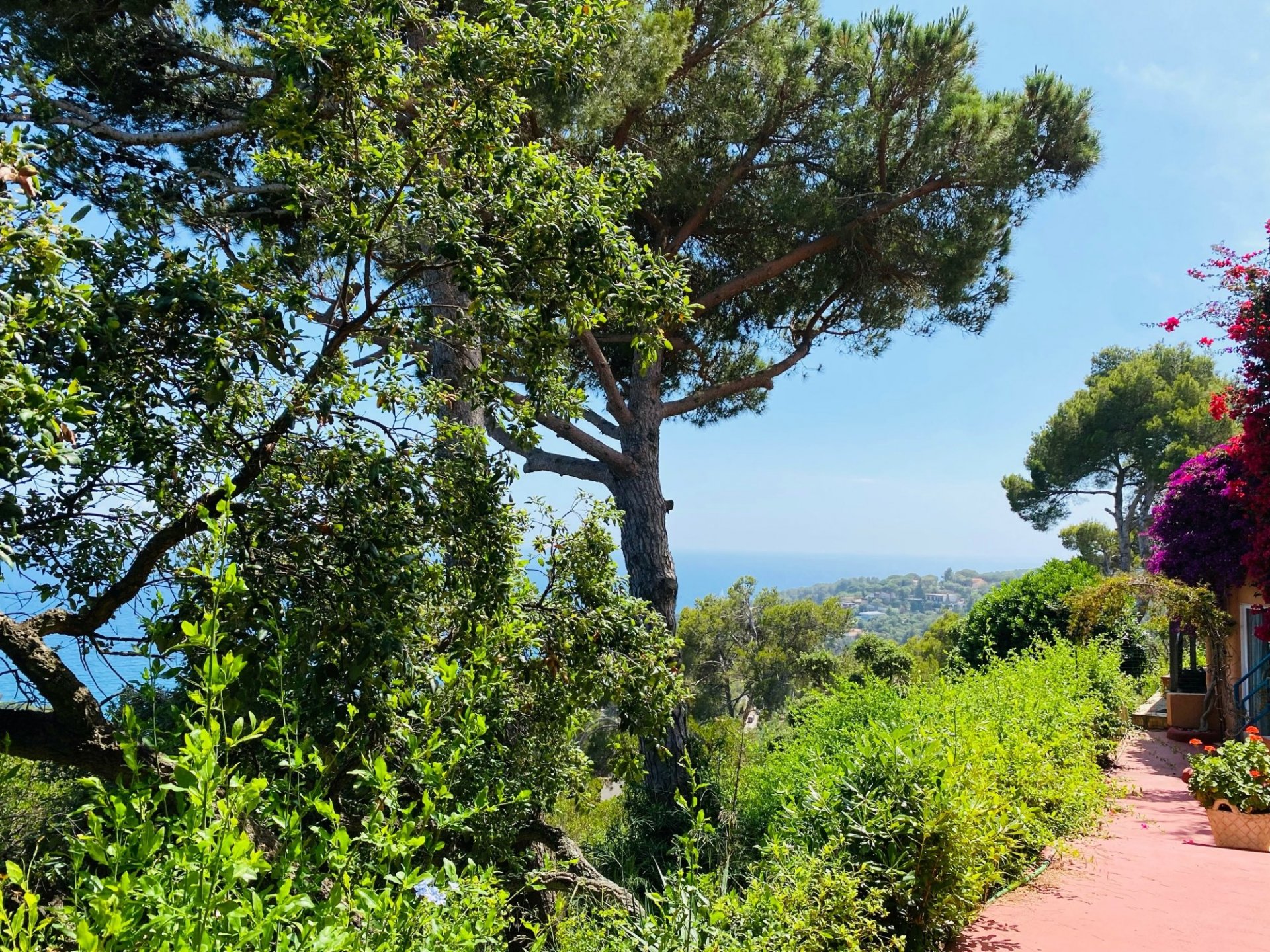 Hus i Tossa de Mar, Girona, Spanien 5 sovrum, 351 kvm. Nr. 73104