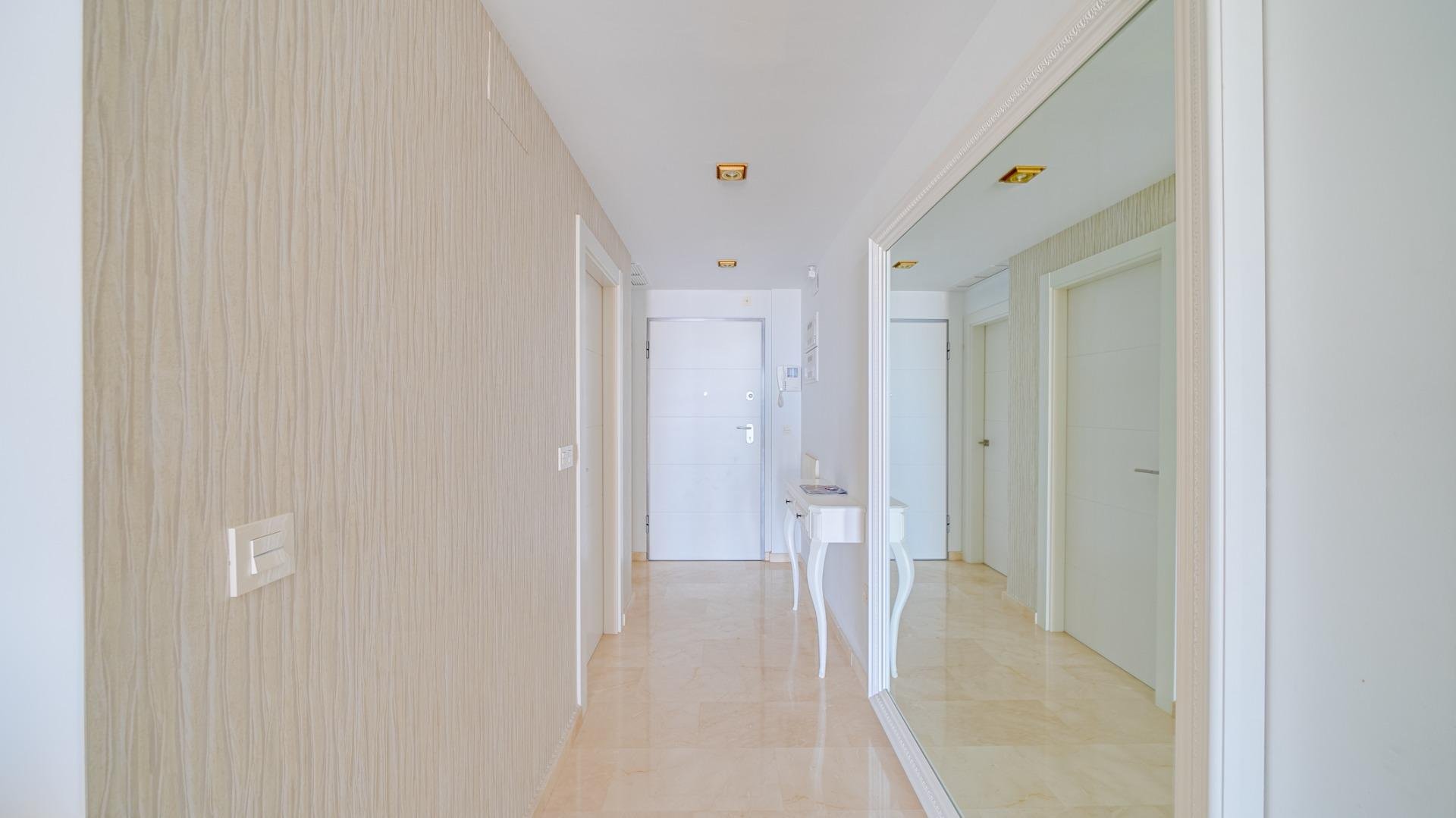 Apartment à Villajoyosa, Alicante, Espagne 2 chambres, 144 m2 No. 165183