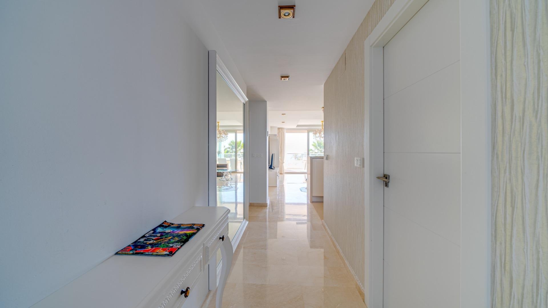 Apartment à Villajoyosa, Alicante, Espagne 2 chambres, 144 m2 No. 165183