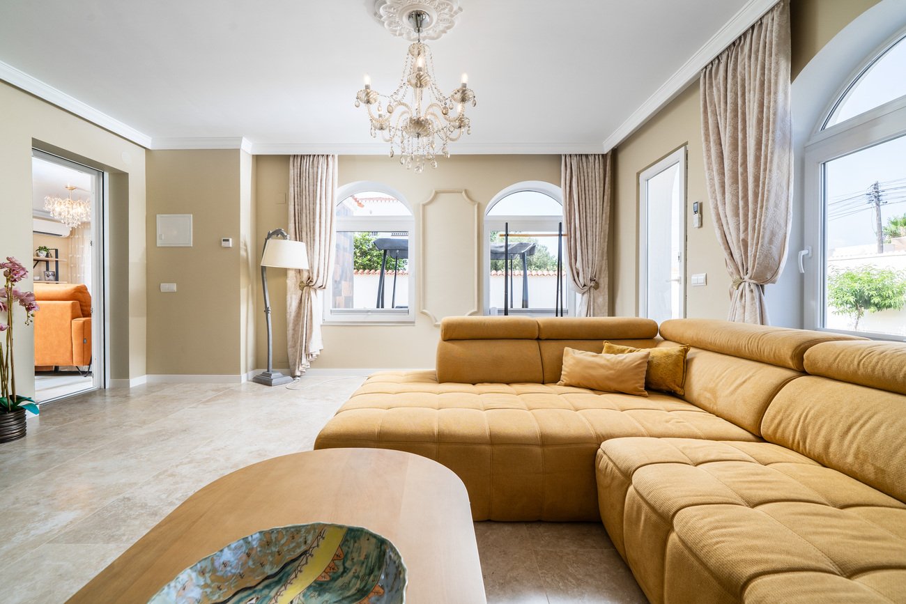 Villa in Torrevieja, Alicante, Spain 4 bedrooms, 201 sq.m. No. 138623
