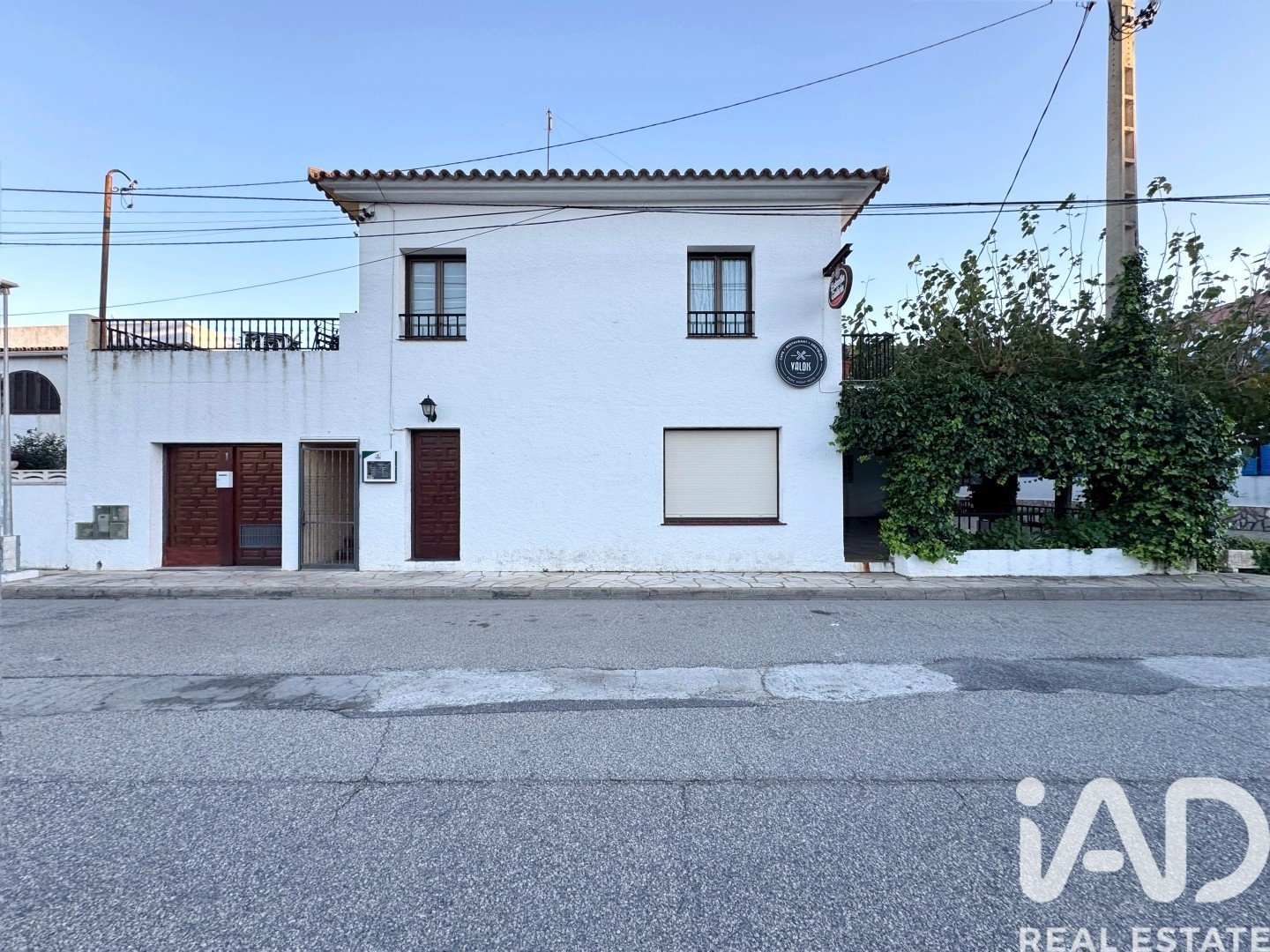 Commercial property in Mont-roig del Camp, Tarragona, Spain 3 bedrooms, 190 sq.m. No. 188176