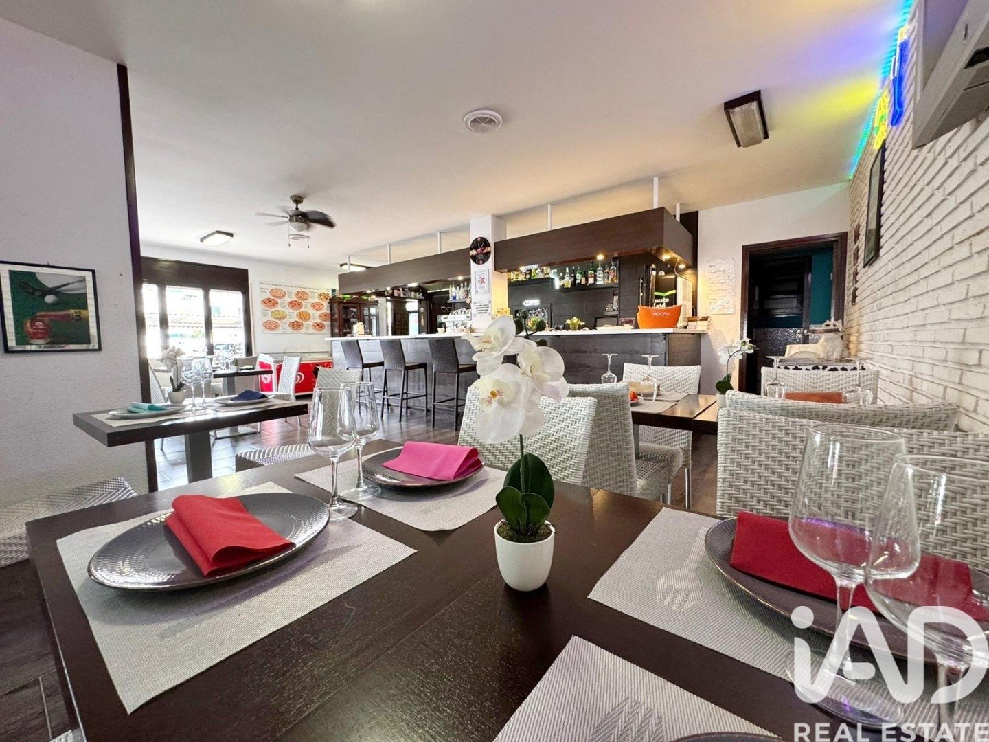Commercial property in Mont-roig del Camp, Tarragona, Spain 3 bedrooms, 190 sq.m. No. 188176