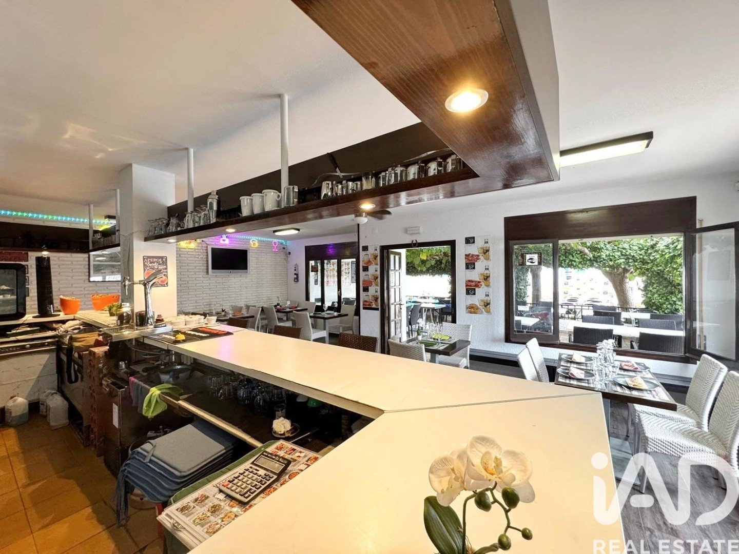 Commercial property in Mont-roig del Camp, Tarragona, Spain 3 bedrooms, 190 sq.m. No. 188176