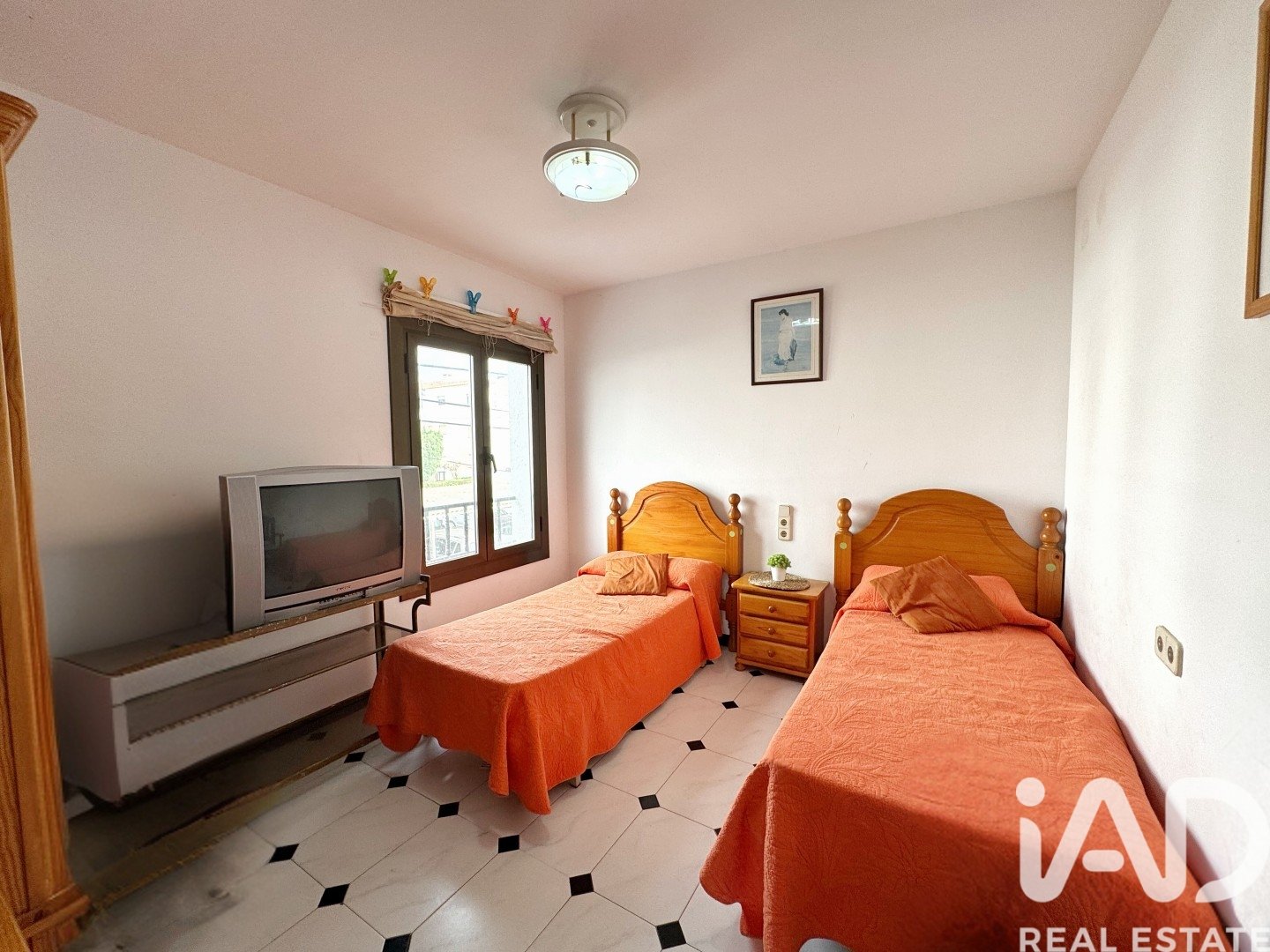 Commercial property in Mont-roig del Camp, Tarragona, Spain 3 bedrooms, 190 sq.m. No. 188176