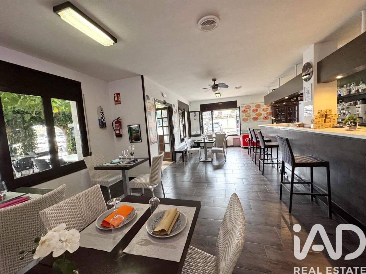Commercial property in Mont-roig del Camp, Tarragona, Spain 3 bedrooms, 190 sq.m. No. 188176