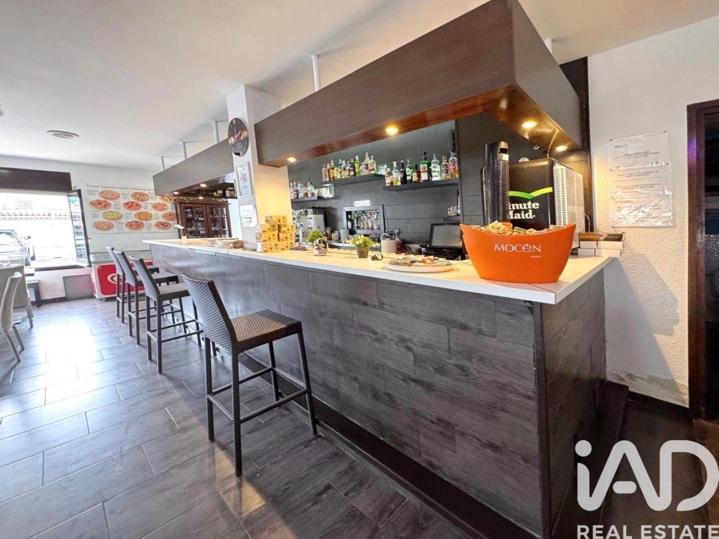 Commercial property in Mont-roig del Camp, Tarragona, Spain 3 bedrooms, 190 sq.m. No. 188176