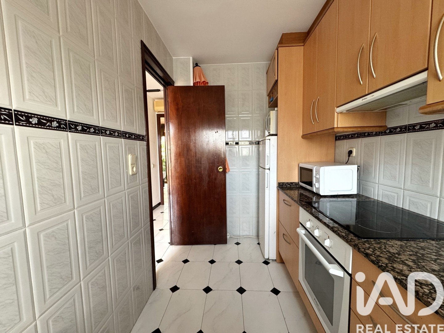 Commercial property in Mont-roig del Camp, Tarragona, Spain 3 bedrooms, 190 sq.m. No. 188176