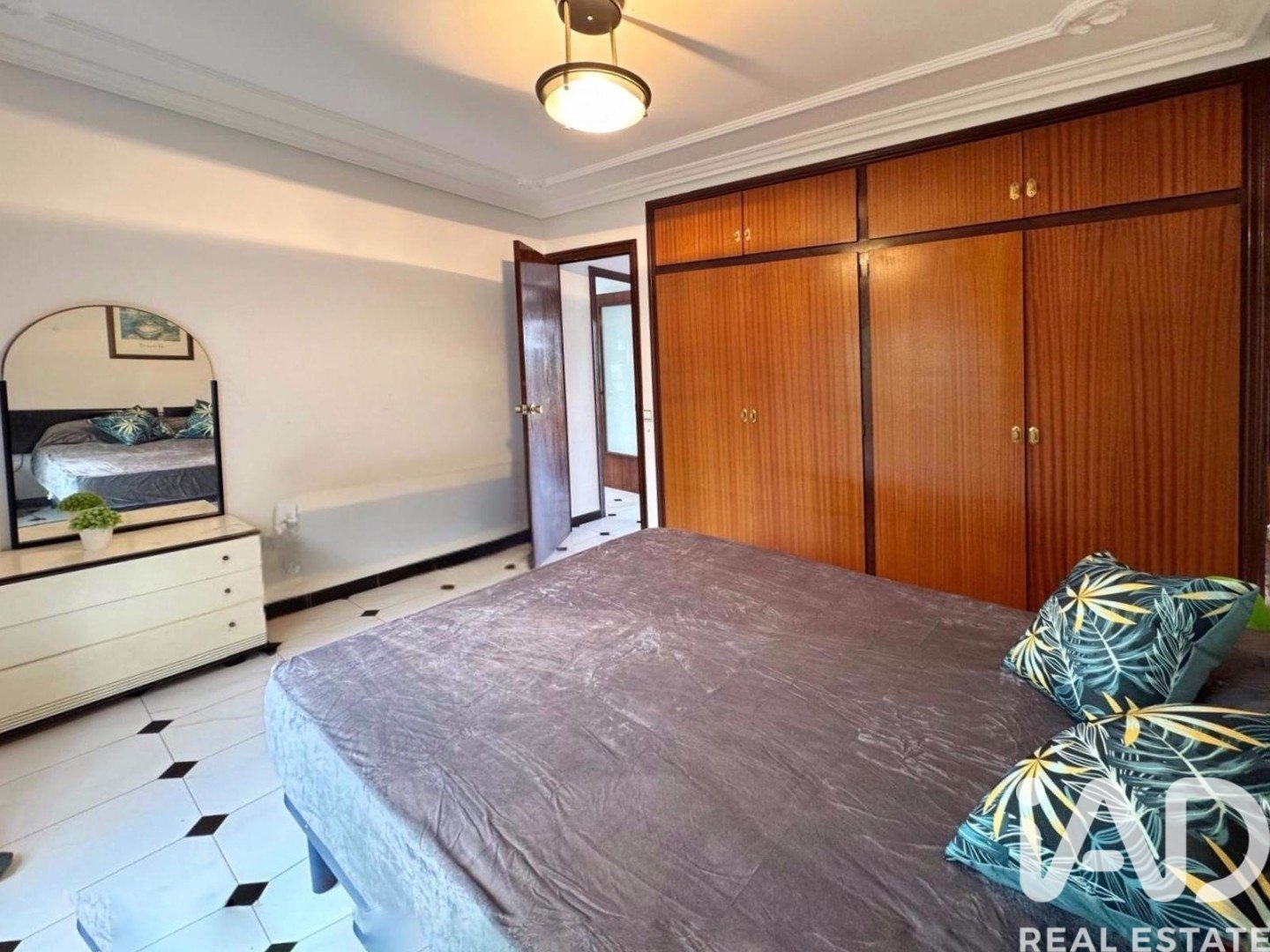 Commercial property in Mont-roig del Camp, Tarragona, Spain 3 bedrooms, 190 sq.m. No. 188176