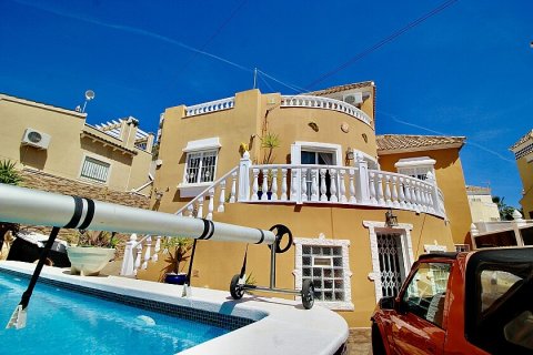 Villa à Villamartin, Alicante, Espagne 4 chambres, 180 m2 No. 103551