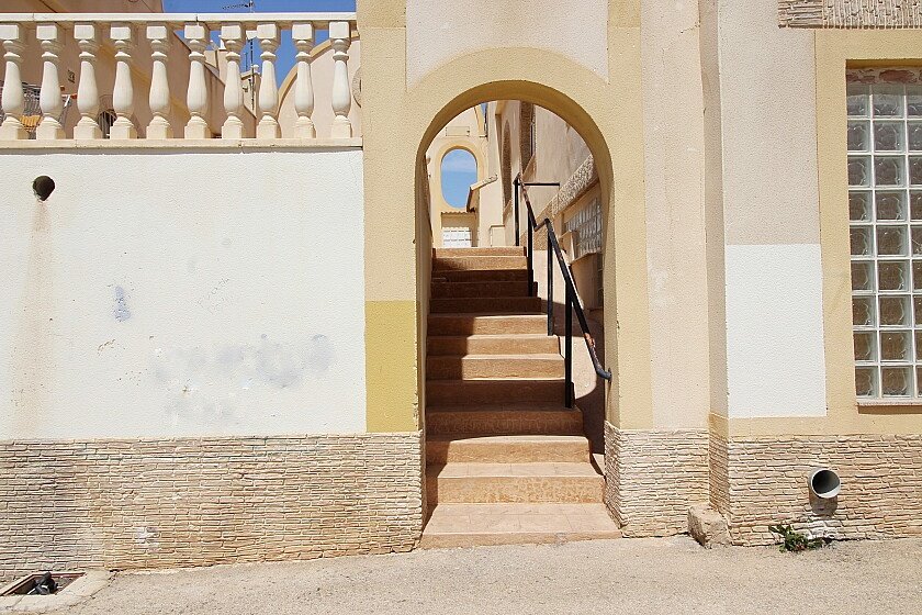 Propiedad comercial en La Zenia, Alicante, España 300 m2 No. 103550