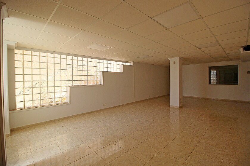 Propiedad comercial en La Zenia, Alicante, España 300 m2 No. 103550