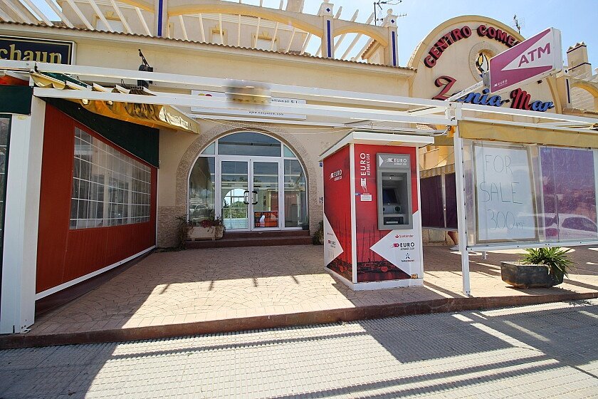 Propiedad comercial en La Zenia, Alicante, España 300 m2 No. 103550