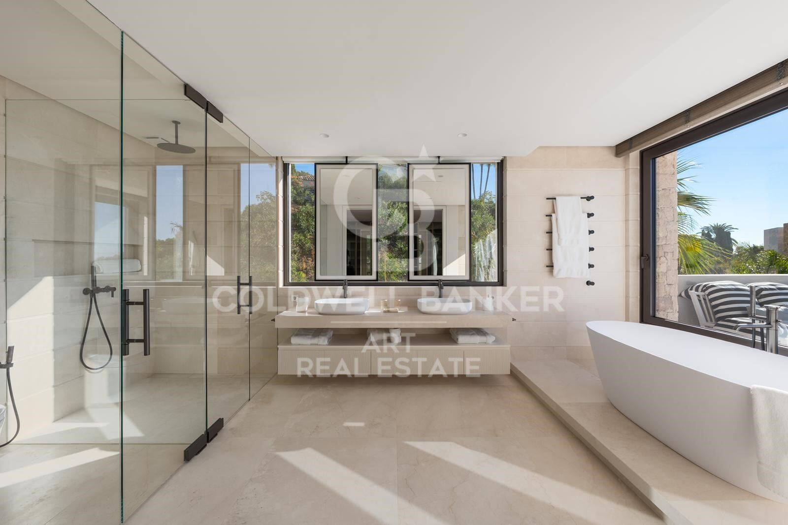 Villa i Marbella, Malaga, Spanien 5 sovrum, 825 kvm. Nr. 157443