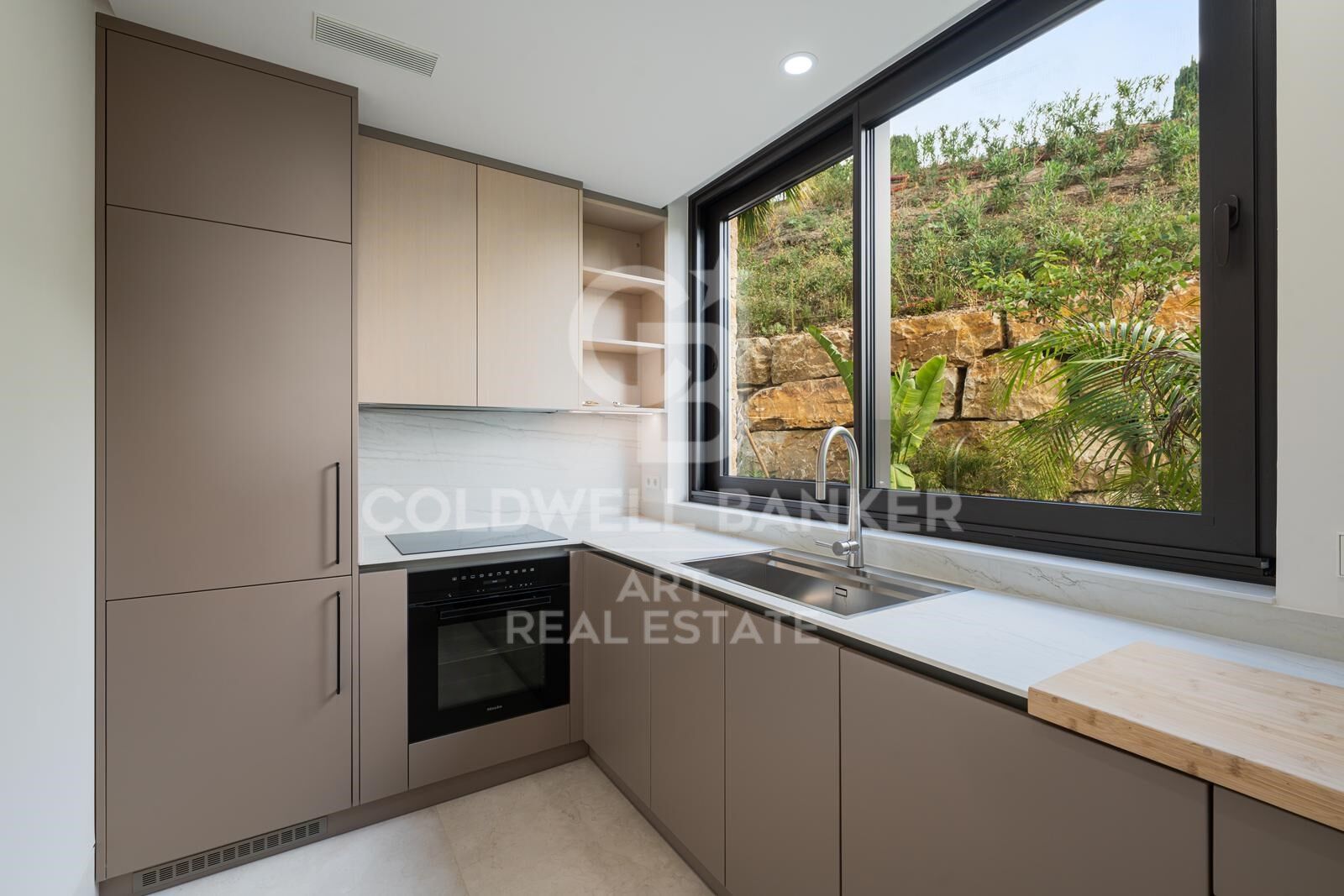 Villa i Marbella, Malaga, Spanien 5 sovrum, 825 kvm. Nr. 157443