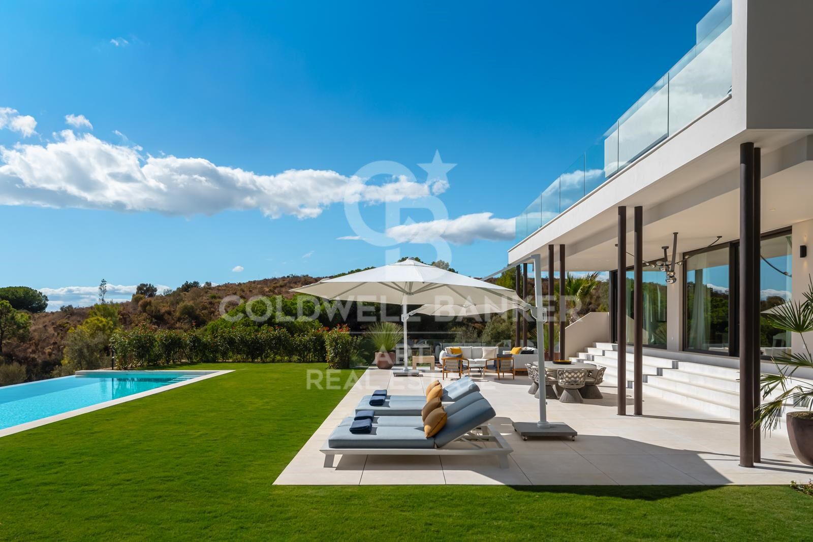 Villa i Marbella, Malaga, Spanien 5 sovrum, 825 kvm. Nr. 157443