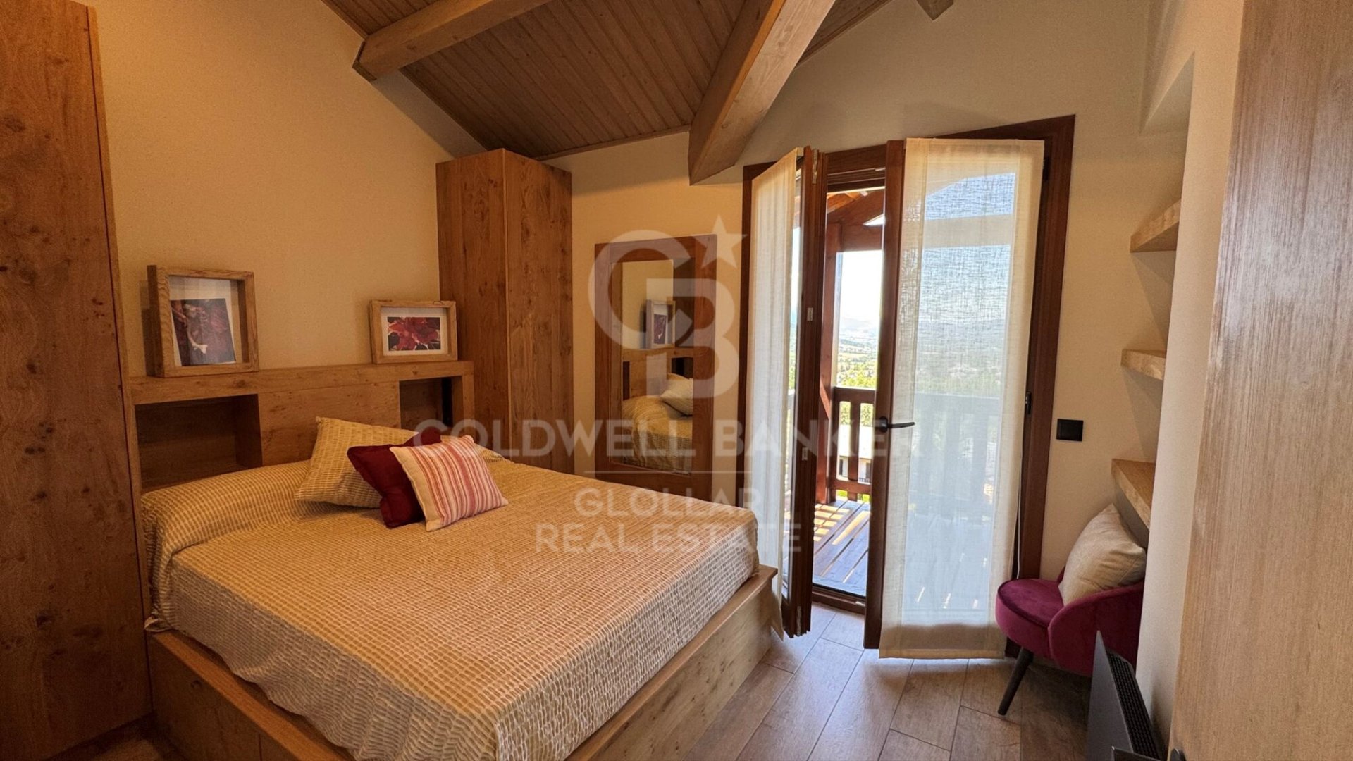 House en Espagne 3 chambres, 175 m2 No. 157445