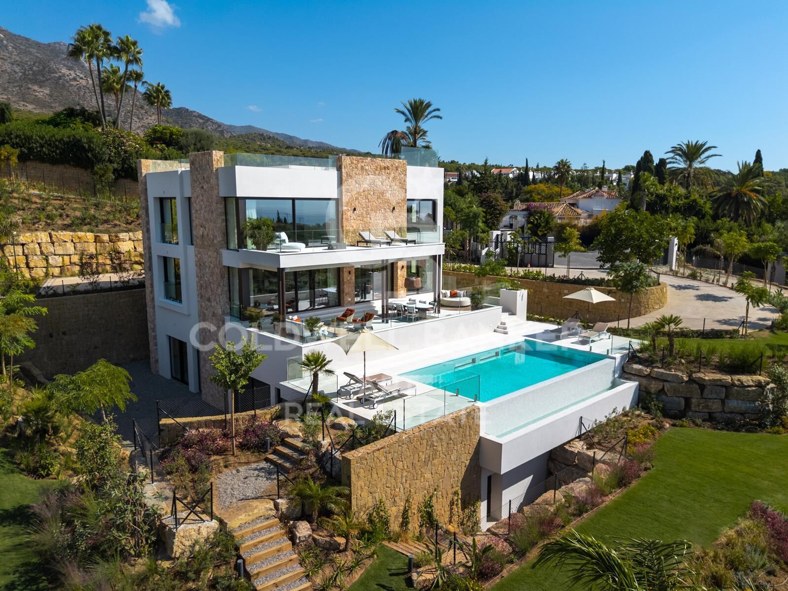 Villa in Marbella, Malaga, Spain 5 bedrooms, 799 sq.m. No. 157444