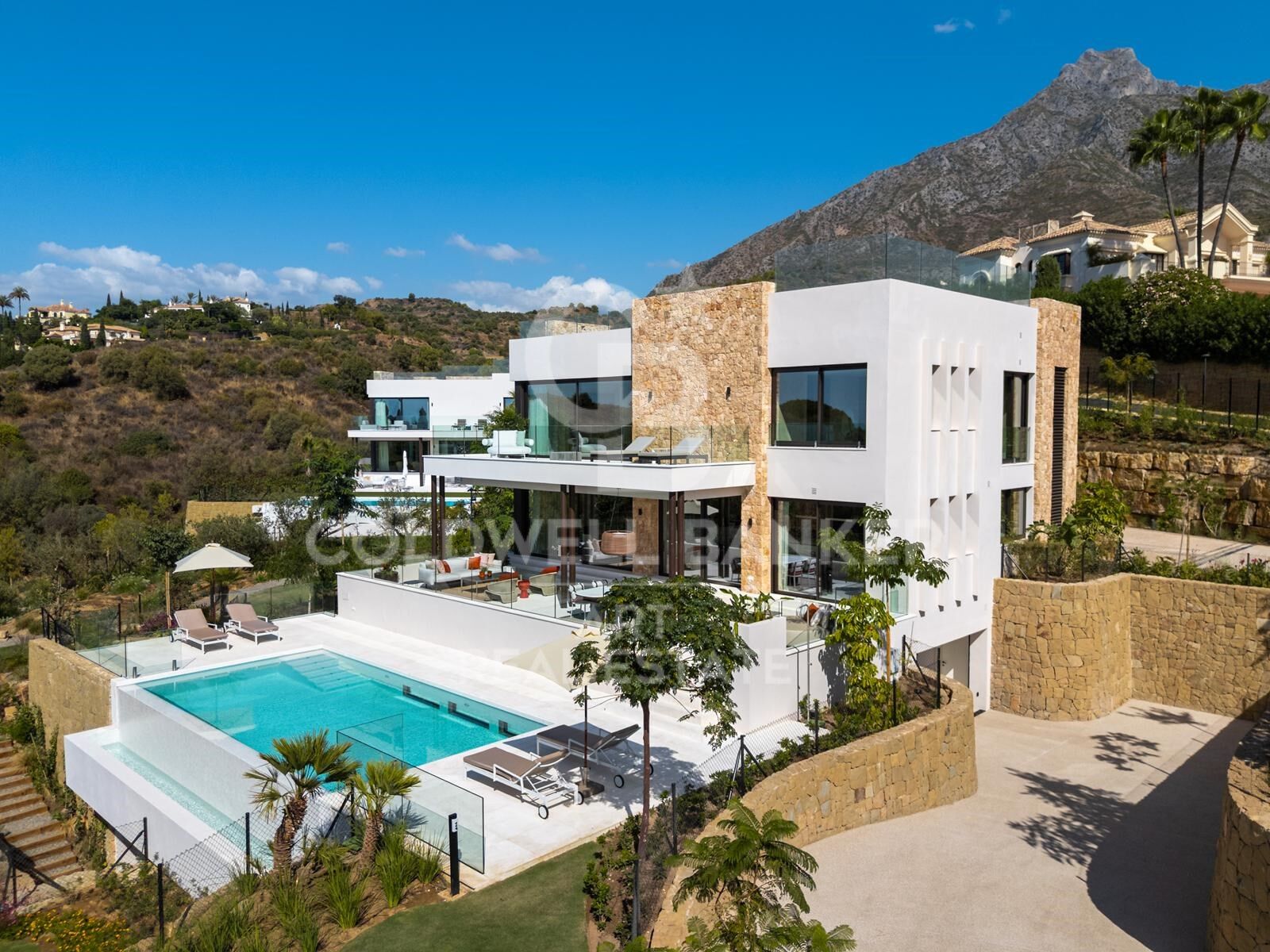 Villa in Marbella, Malaga, Spain 5 bedrooms, 799 sq.m. No. 157444