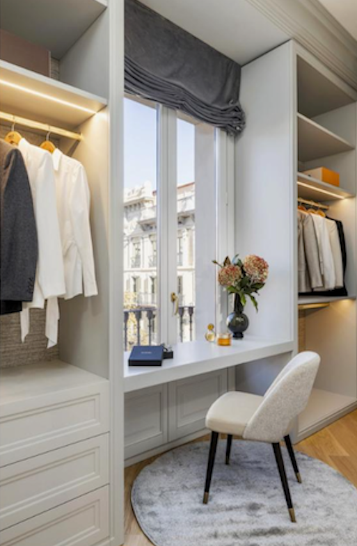 Apartment à Eixample, Barcelona, Espagne 3 chambres, 151 m2 No. 180562