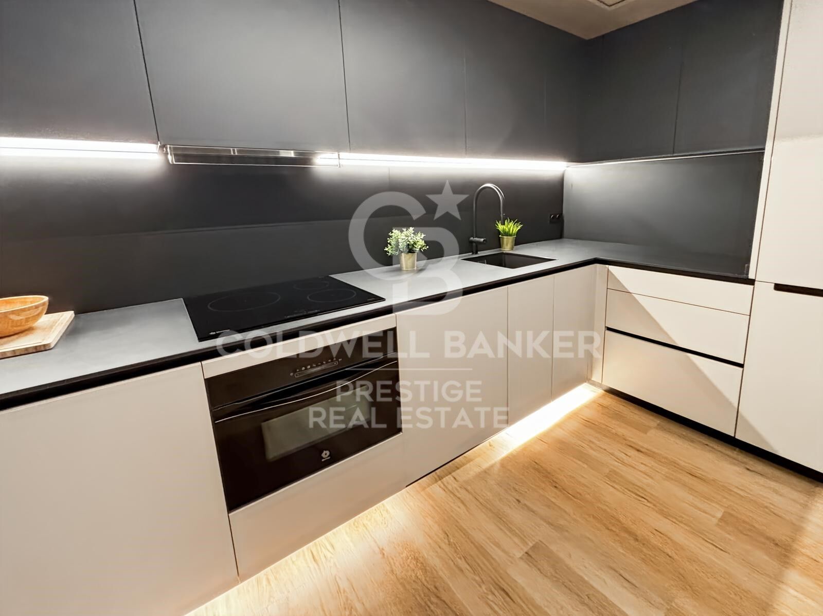 Penthouse w Barcelona, Hiszpania 3 sypialnie, 85 mkw. nr 159425