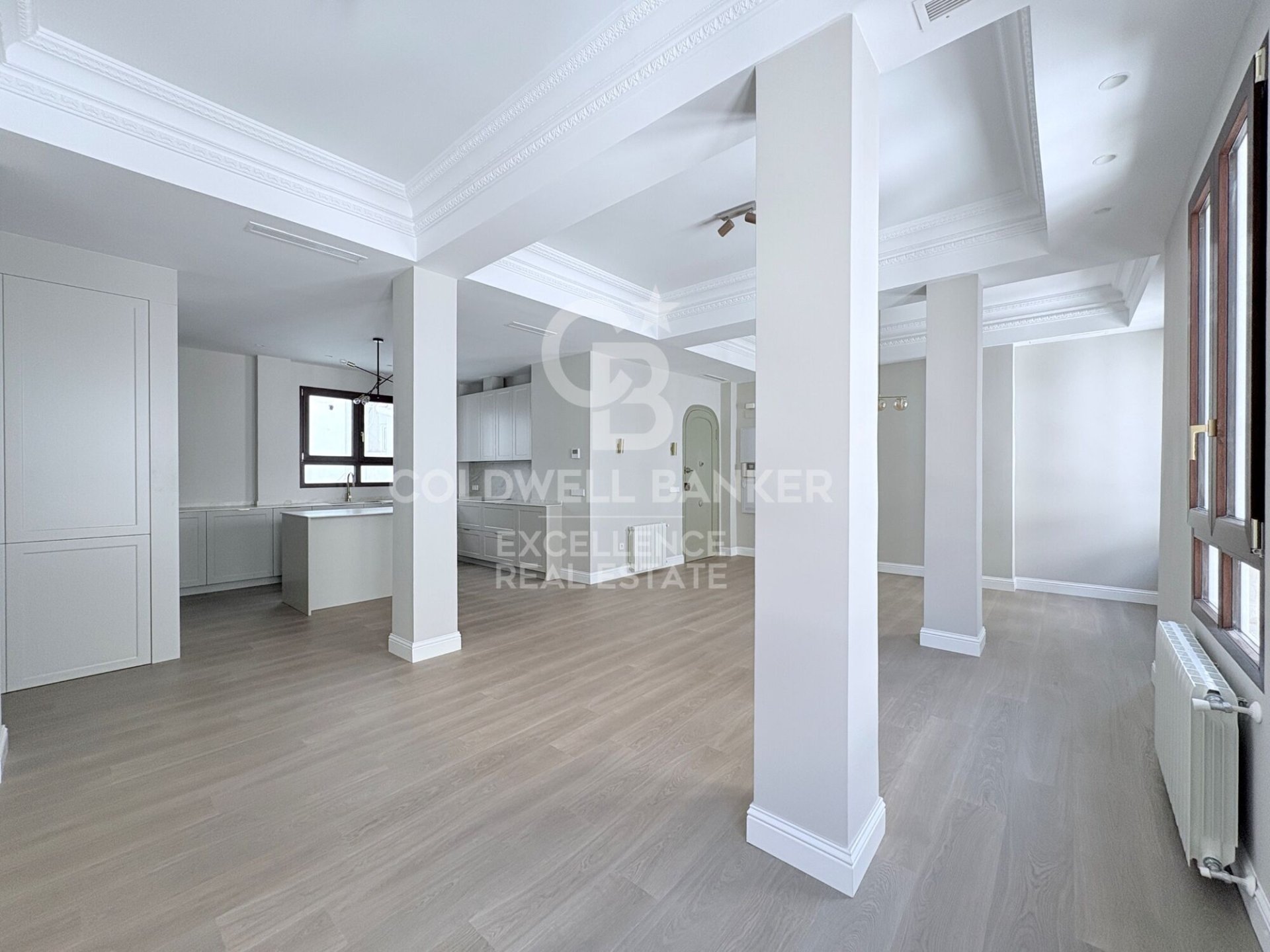 Huoneisto Valencia, Espanja 3 makuuhuonetta, 153 m2 No. 178436