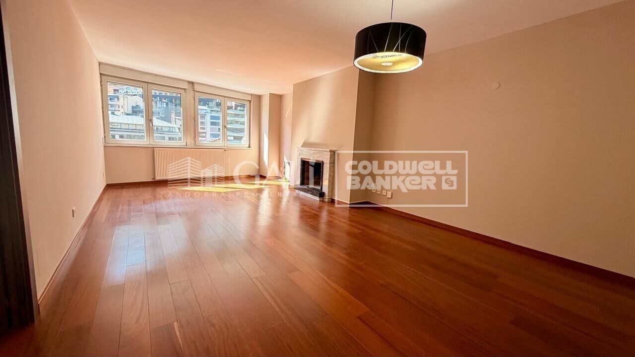Apartment à Principado De Andorra (Ninguna Poblacion Tiene C.P.), Lleida, Espagne 4 chambres, 130 m2 No. 178432