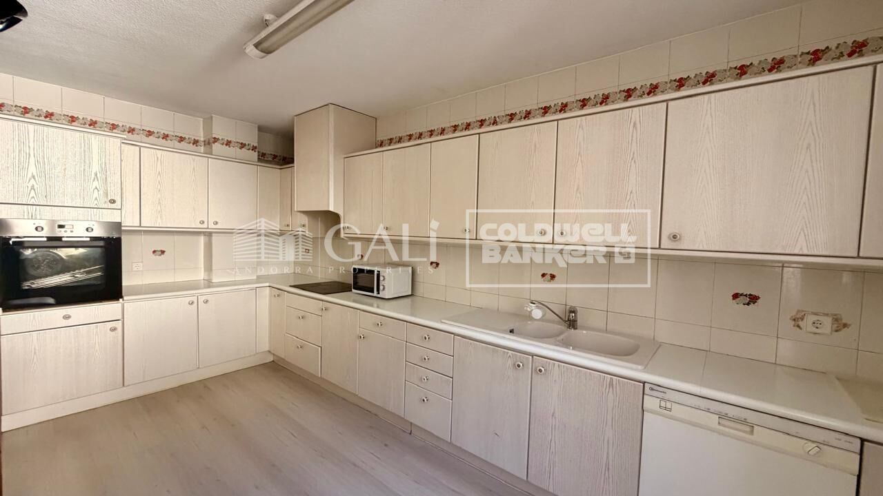 Apartment à Principado De Andorra (Ninguna Poblacion Tiene C.P.), Lleida, Espagne 4 chambres, 130 m2 No. 178432