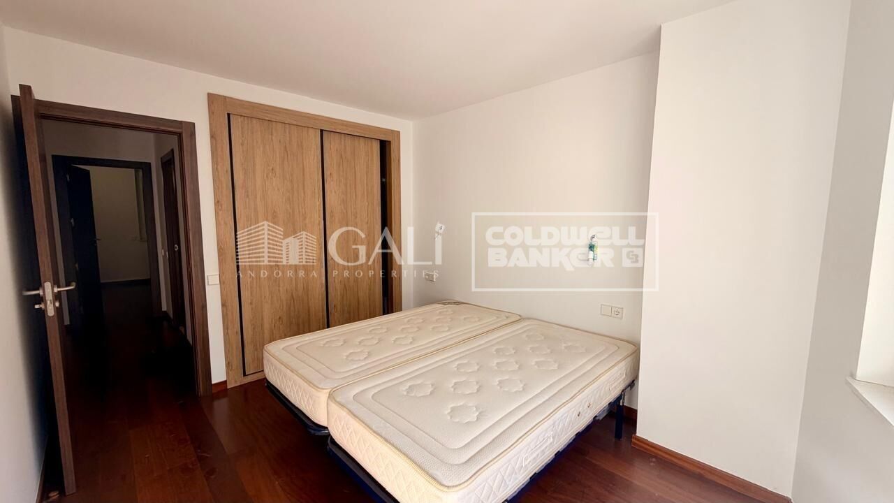 Apartment à Principado De Andorra (Ninguna Poblacion Tiene C.P.), Lleida, Espagne 4 chambres, 130 m2 No. 178432