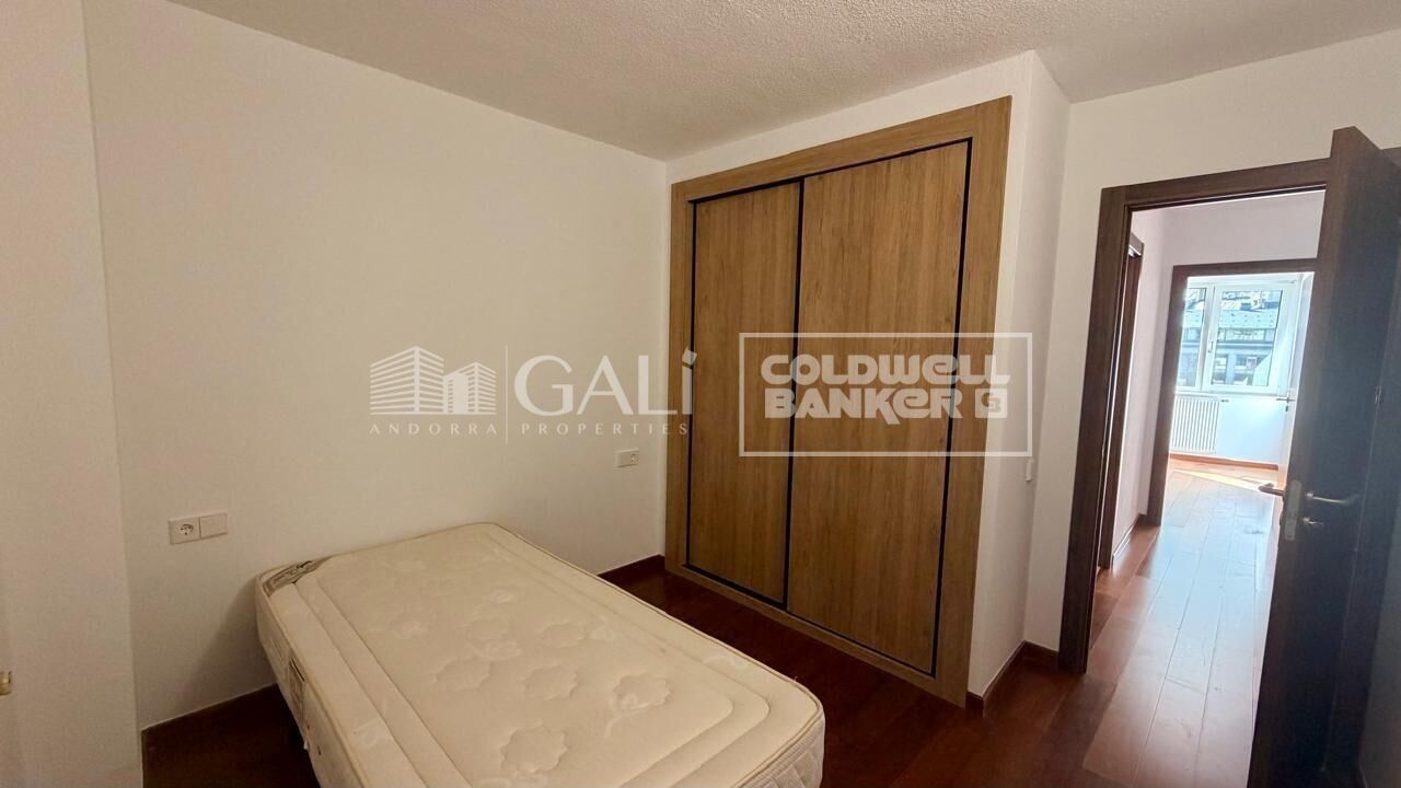 Apartment à Principado De Andorra (Ninguna Poblacion Tiene C.P.), Lleida, Espagne 4 chambres, 130 m2 No. 178432