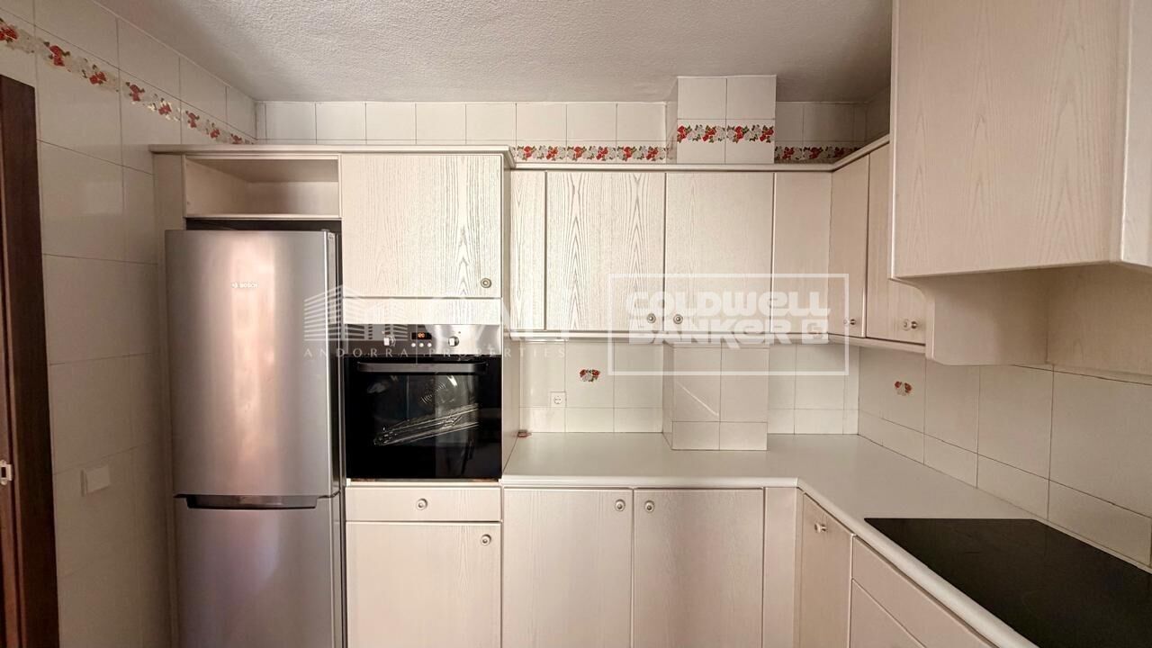 Apartment à Principado De Andorra (Ninguna Poblacion Tiene C.P.), Lleida, Espagne 4 chambres, 130 m2 No. 178432