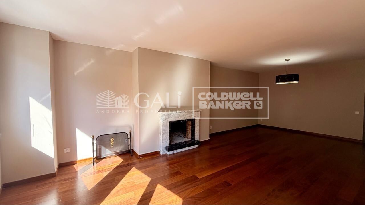 Apartment à Principado De Andorra (Ninguna Poblacion Tiene C.P.), Lleida, Espagne 4 chambres, 130 m2 No. 178432