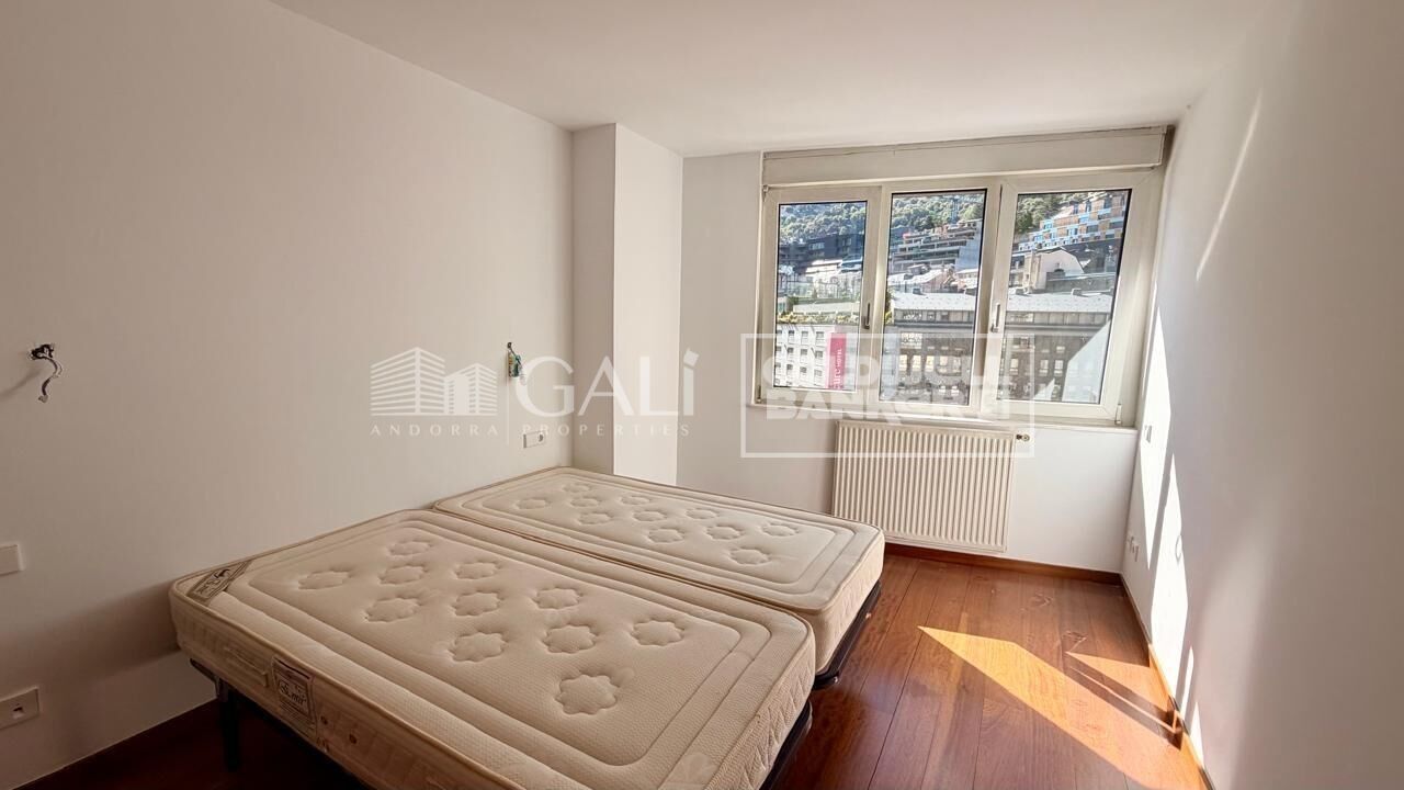 Apartment à Principado De Andorra (Ninguna Poblacion Tiene C.P.), Lleida, Espagne 4 chambres, 130 m2 No. 178432