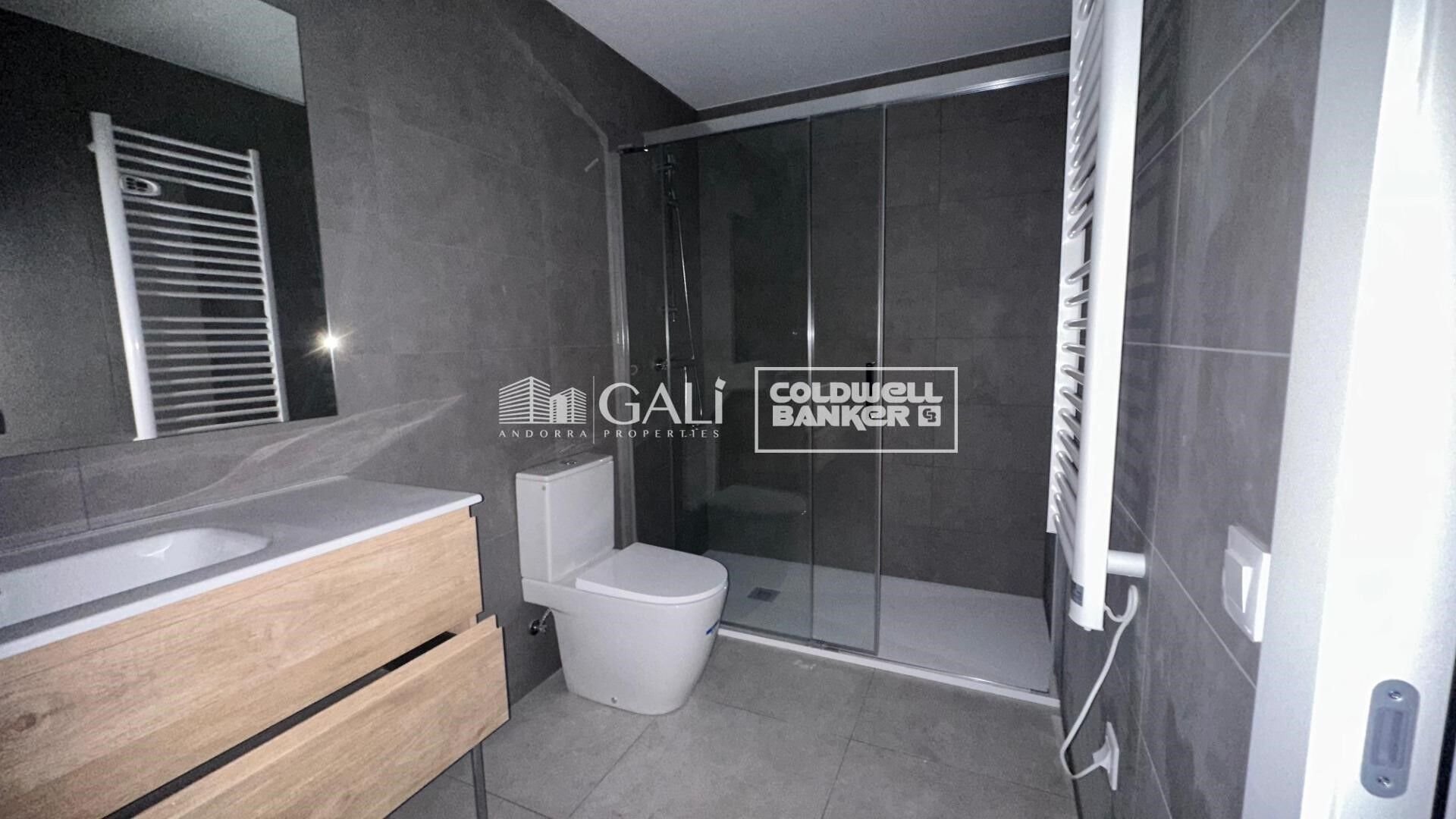 Apartment à Principado De Andorra (Ninguna Poblacion Tiene C.P.), Lleida, Espagne 1 chambre, 68 m2 No. 178434
