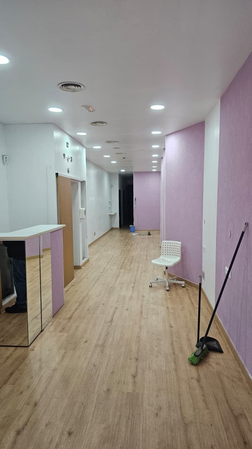 Commercial property in L'Eixample, Barcelona, Spain 103 sq.m. No. 150068