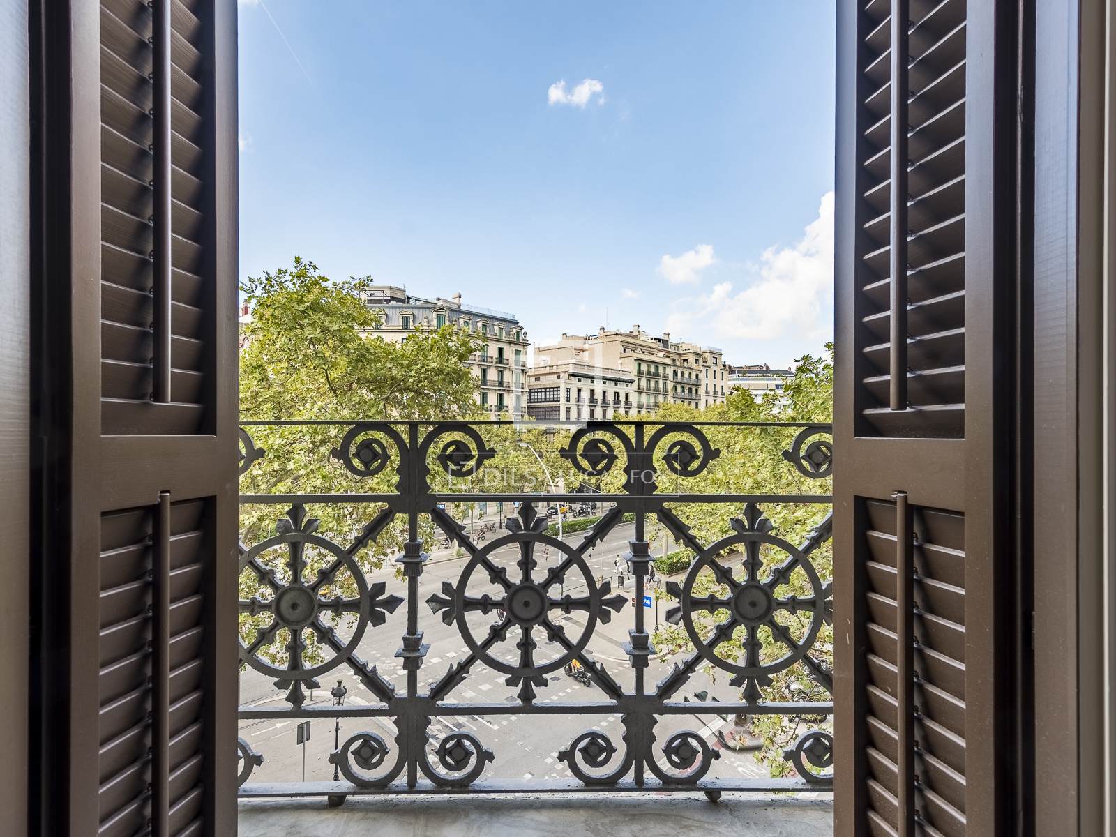 Apartment in Barcelona, Spain 3 bedrooms, 189 sq.m. No. 164640