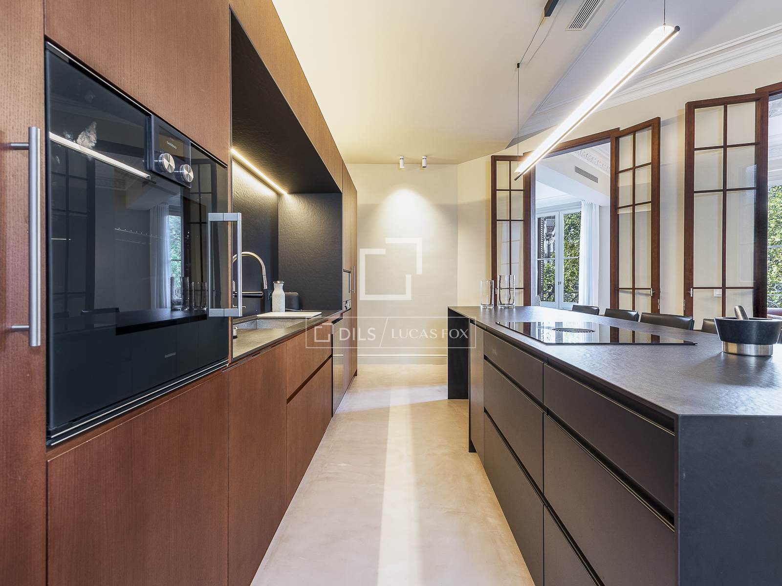 Apartment in Barcelona, Spain 3 bedrooms, 189 sq.m. No. 164640