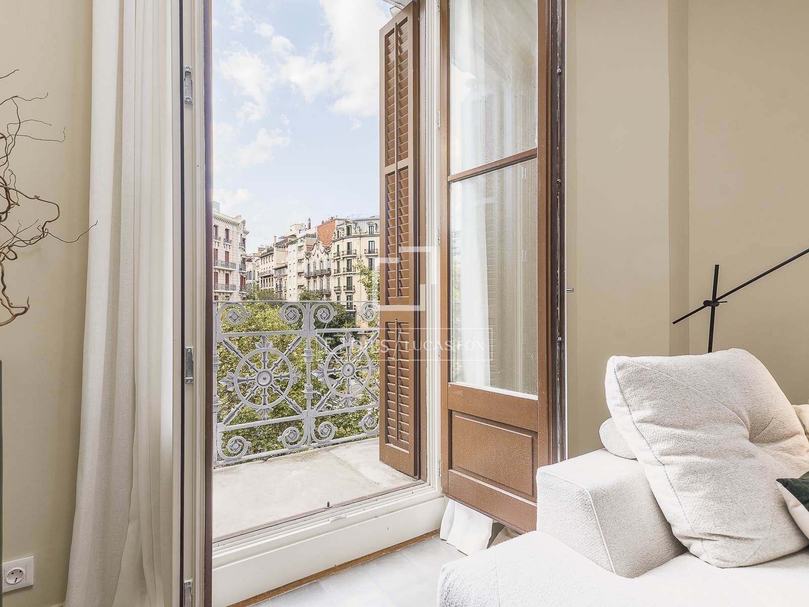 Apartment in Barcelona, Spain 3 bedrooms, 189 sq.m. No. 164640
