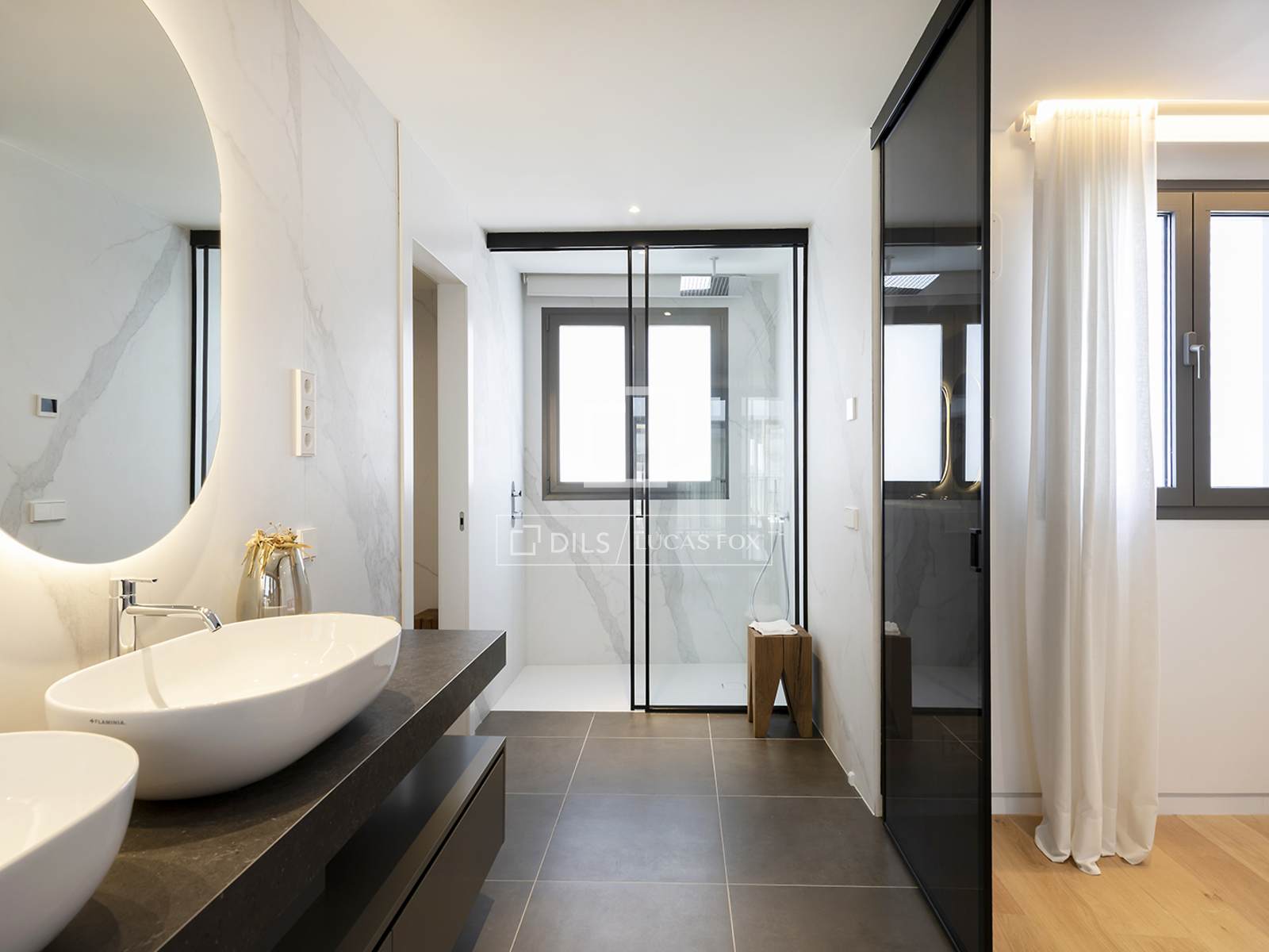 Appartamento a Barcelona, Spagna 3 camere da letto, 166 mq. N° 164638