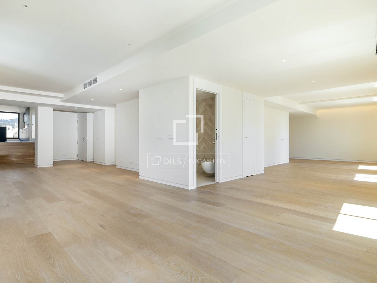 Penthouse in Barcelona, Spain 3 bedrooms, 368 sq.m. No. 164639