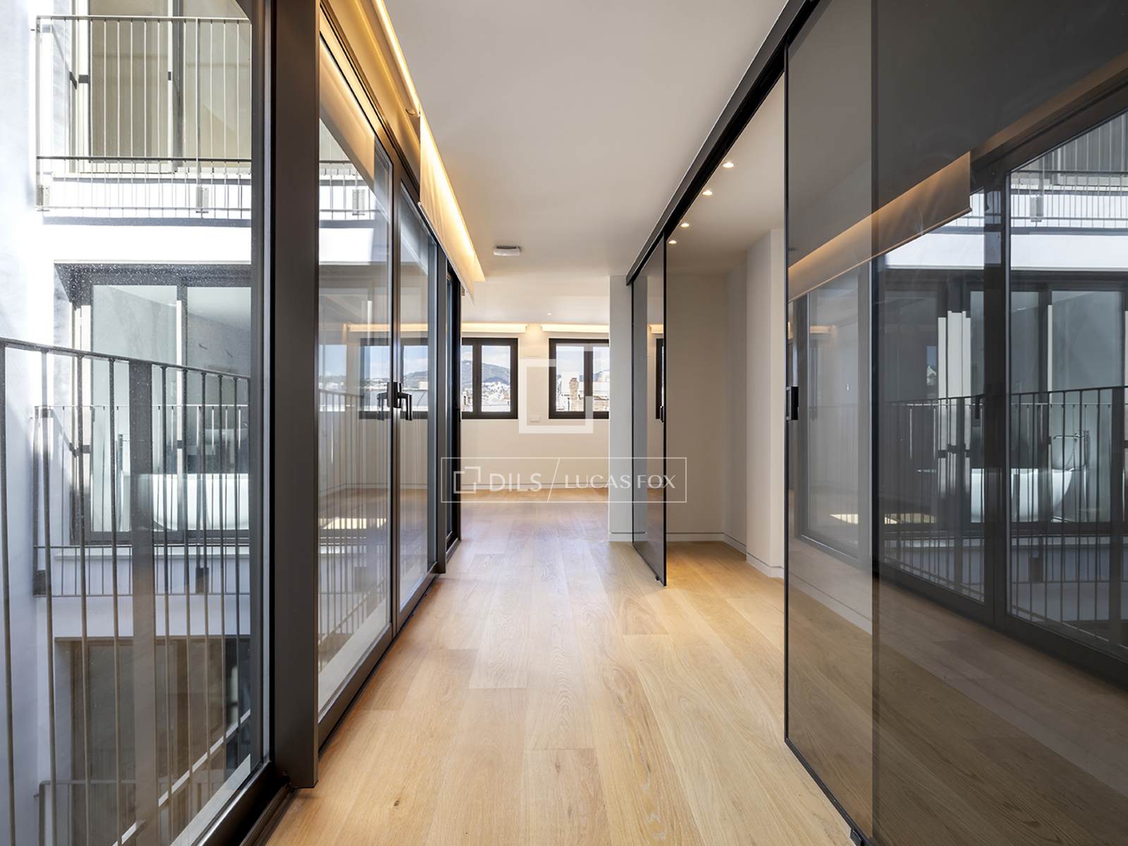 Penthouse in Barcelona, Spain 3 bedrooms, 368 sq.m. No. 164639
