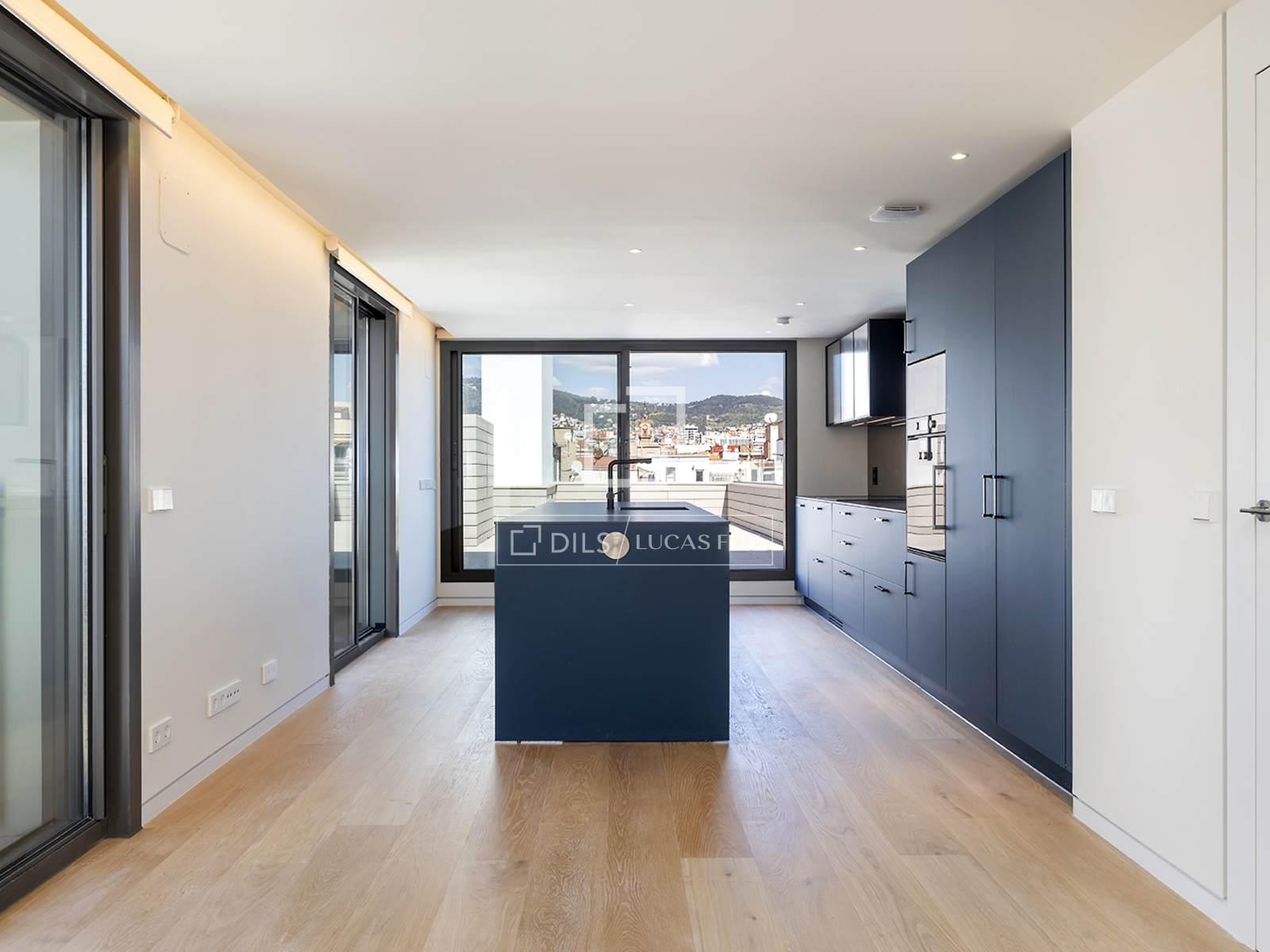 Penthouse in Barcelona, Spain 3 bedrooms, 368 sq.m. No. 164639