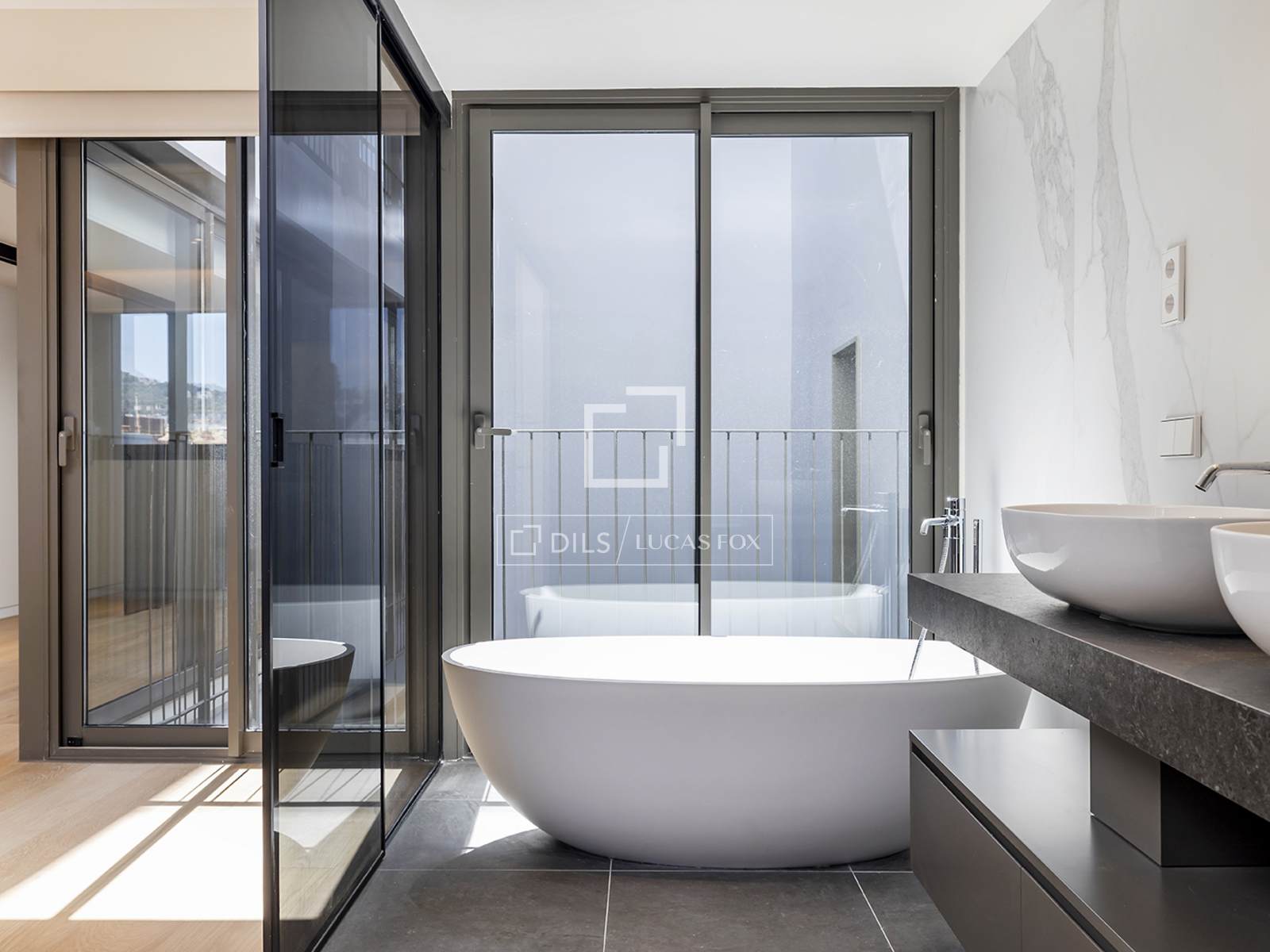 Penthouse in Barcelona, Spain 3 bedrooms, 368 sq.m. No. 164639