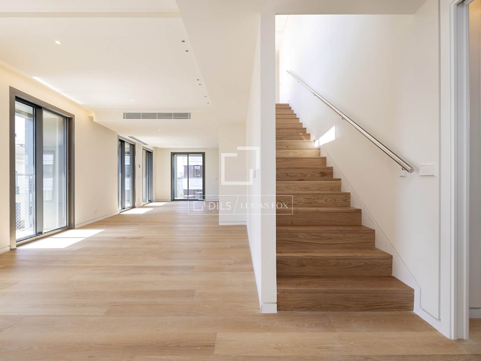 Penthouse in Barcelona, Spain 3 bedrooms, 368 sq.m. No. 164639