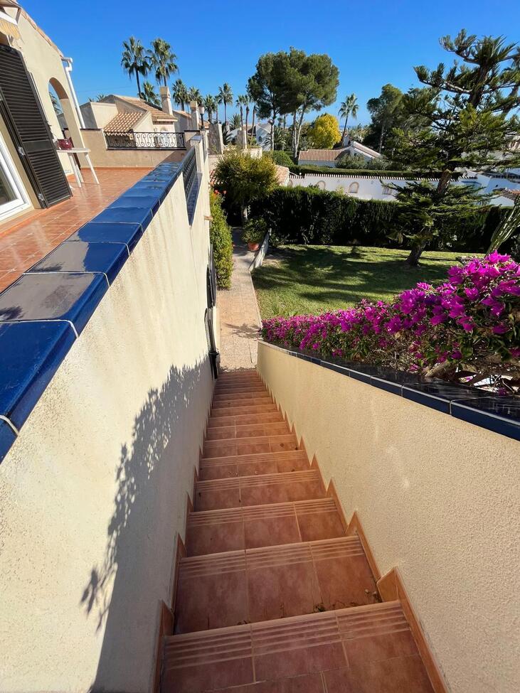 Villa in Villamartin, Alicante, Spain 3 bedrooms, 140 sq.m. No. 148397