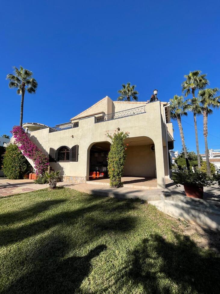 Villa in Villamartin, Alicante, Spain 3 bedrooms, 140 sq.m. No. 148397