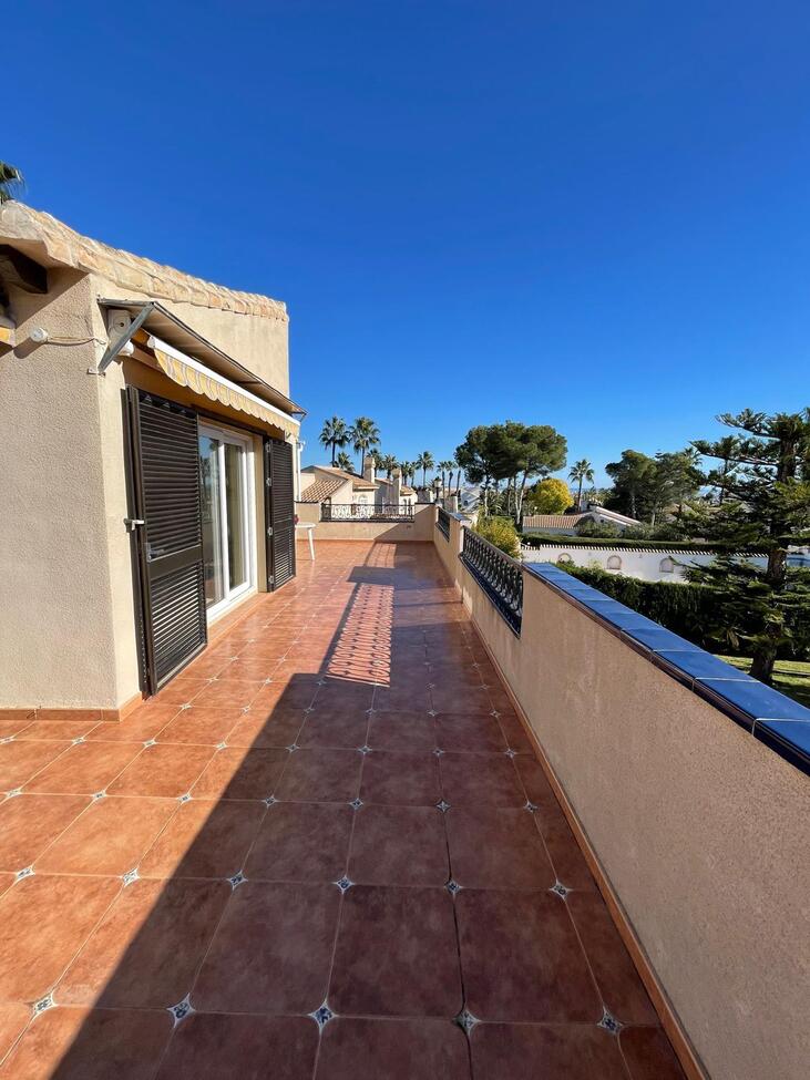 Villa in Villamartin, Alicante, Spain 3 bedrooms, 140 sq.m. No. 148397